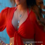Shama Sikander Instagram - 'Hawa Karda' is Out Now! Go check it out on the official youtube channel of @koinagerecords!! The link is in the Bio... . . @koinagerecords @itsafsanakhan @sahilsyndicate @gauravsbajaj @dhwanigautam @heyalokthakur @raaschaawla @geetworldwide @katalystworld . . #KoinageRecords #HawaKarda #AfsanaKhan #ShamaSikander #GauravBajaj #SahilSyndicate #PunjabiSong #Punjabi #PunjabiTrack #PunjabiMusic #Pollywood #PunjabiSingers #PunjabiSongsInsta #PunjabiSongNew #RomanticSongs #MusicAlbums #RecordLabel #NewTrack #SongOutNow #OutNow #HawaKardaOutNow