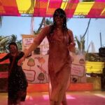 Shama Sikander Instagram - Ab is gane ke bina to holi adhuri hai phir chahe wo purani Memories hi kyun na hooo... #rangeeliholi #holionreels #reels #reelsinstagram #reelitfeelit #holi #holifestival #holihai #holi2021 #rangbarse #letsplay