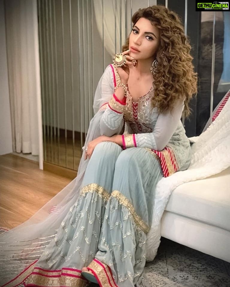 Shama Sikander Instagram - Ramzan Mubarak aapko....😇