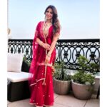 Shama Sikander Instagram – A beautiful Blissful colorful Blessed day in The mountains🏔 ♥️😇🥳
.
.
My Jewellery:- @studio6jewels
James’s Bundy:- @rajeefromrajees
.
.
.
#beautiful #colorful #blessedday #happiness💕 #fun #crazy #friends #friendslikefamily #enjoy #gratitude #blessed #shamasikander