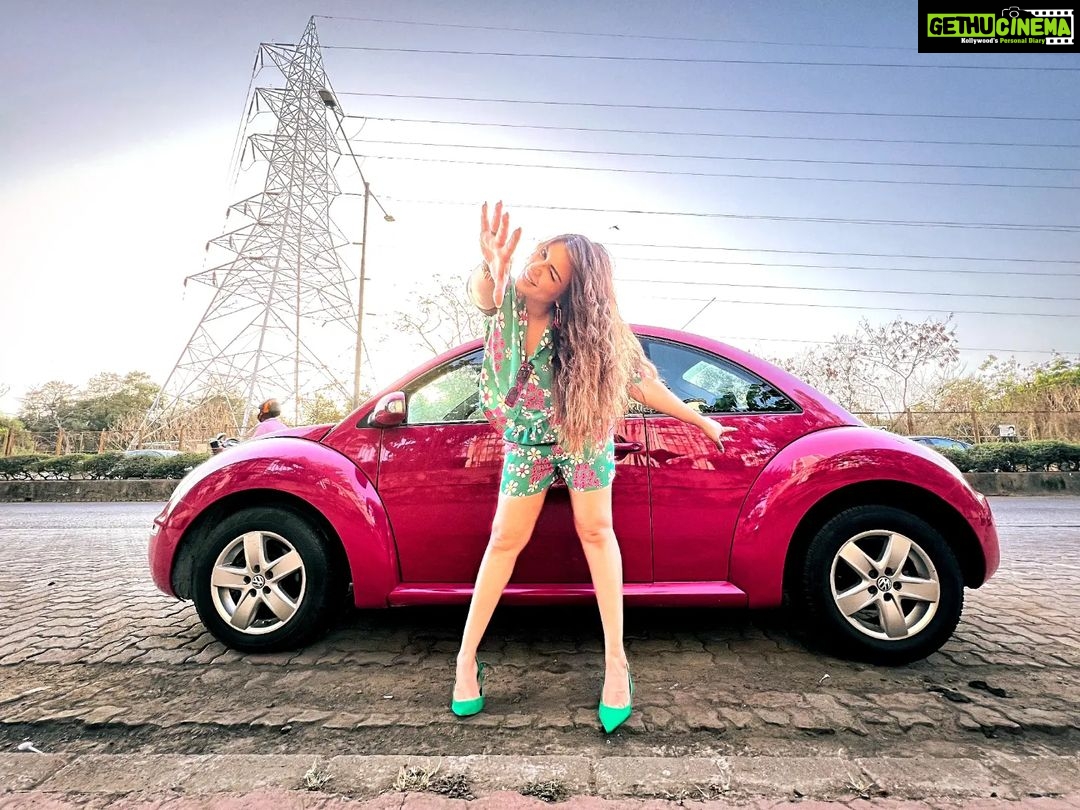 Shama Sikander Instagram - And then i found a car that matched meโฆ.๐๐๐๐ . . . #smile #cute #me #crazy #carlover #pink #photooftheday #happysunday #happiness๐ #gorgeous #beautiful #mumbai #shamasikander Mumbai, Maharashtra