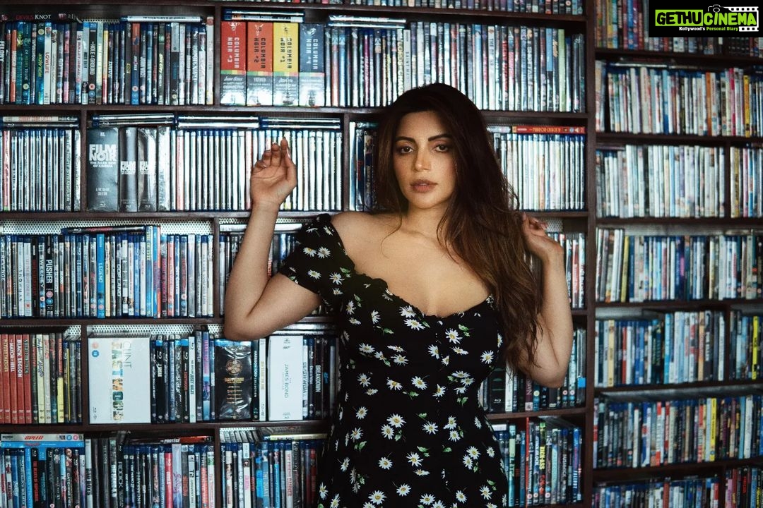 Shama Sikander Instagram - Cinema Paradiso….🤩 . . Photographer:- @ankurjraj MUA:- @elishab_mua . . . #beautiful #photooftheday #love #smile #eyes #photoshoot #makeup #loveyourself #actorslife #mood #shamasikander Mumbai, Maharashtra