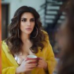 Shama Sikander Instagram - Ek cup coffee ki chai? Are you a chai person or coffee person write in comments below ☕️ . . . #beautiful #picture #cutie #cup #coffee #chai #love #yellow #pure #happymood #photooftheday #shamasikander Mumbai, Maharashtra