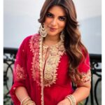 Shama Sikander Instagram - A beautiful Blissful colorful Blessed day in The mountains🏔 ♥️😇🥳 . . My Jewellery:- @studio6jewels James’s Bundy:- @rajeefromrajees . . . #beautiful #colorful #blessedday #happiness💕 #fun #crazy #friends #friendslikefamily #enjoy #gratitude #blessed #shamasikander