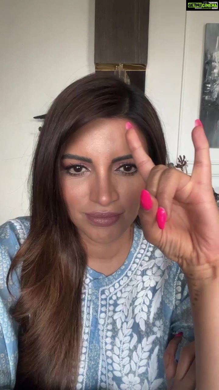 Shama Sikander Instagram - #hellooooo my insta family ♥️🧿