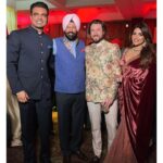 Shama Sikander Instagram – Had an Amazing time with some some really eminent personalities of our country… Indeed an affair to remember Thank you @abhishek_as_it_is @vikaaskanoi for making us a part of such a beautiful evening many Congratulations to your Entire family from us♥️
.
.
.
#lastnight #newdelhi #celebration #wonderful #amazing #evening #eminent #personalities #familylikefriends #shamasikander New Delhi