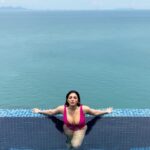 Shama Sikander Instagram - You wana see a magic trick???? Wait till the end….🪄🪄🪄🧞‍♀️ @conradkohsamui Thank you for having the most amazing staff who prepared this yummy floating breakfast for us…. Absolutely loved it ♥️🥳👌🏼🏖🌞 #travelwithme #hotel #resort #beautifuldestination #conradsamui #conradkohsamui #kohsamui #floating #floatingbreakfast #yummy #thaifood #thailand #hospitality #humblepeople #lovetravelling #traveldiaries #pink #shamasikander #holiday #holidayseason #conradkohsamui #livethelifeyoulove #travel #travelreels #fancy #pink #floating #floatingbreakfast #lovemylife #gratitude #grateful #thailand #honeymoon#jamsham #shamasikander #sassy #travelwithme Conrad Koh Samui