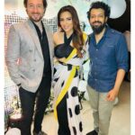 Shama Sikander Instagram - What an Amazing Night... Thank you everyone for coming and enjoying a night filled with love and laughter. Thank you @ajaynawandar bhai sa and family for hosting such a beautiful welcome for us we really had so much fun! Love you❤️❤️❤️ . . Saree:- @houseofmasaba Belt & Bag:- @sabyasachiofficial Shoes:- @ferragamo . . . #amazing #night #family #friends #weddingparty #jamsham #blessed #gratitude #friendslikefamily #love #life #shamasikander #happiness💕 Mumbai, Maharashtra
