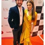 Shama Sikander Instagram - What an Amazing show @niveditasaboocouture Loved Loved Loved the collection and Loved meeting some amazing friends after so long #PuneTimesFashionWeek @Punetimesonline @niveditasaboocouture @thenitinmirani @aartie_miranni @jamesmilliron . . . #PuneTimesFashionWeek #PunefashionWeek #Amazing #show #Friends #meetingafterlongtime #fun #enjoy #happymood #jamsham #shamasikander Mumbai, Maharashtra