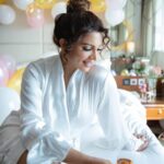 Shama Sikander Instagram - She had that whiskey sipping skinny dipping smile.... . . . #beautiful #smile #loveyourself #happy #me #gorgeous #white #happiness💕 #gratitude #blessed #shamasikander