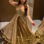 Shama Sikander Instagram – Kiski Talwar Pe Sar Rakhu Ye Bata Do Mujhe, Ishq Karna Agar Khata Hai To Sazaa Do Mujhe….
.
.
#actresslife #mastani #reelvideo #reelkarofeelkaro #reelitfeelit #viralvideos #trendingvideos #shamasikanderreels #shamasikander Mumbai, Maharashtra