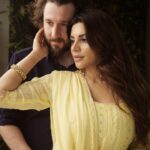 Shama Sikander Instagram - Tera Sajda ❣️ . . . #love #couplegoals #jamsham #style #blessed #reelsinstagram #reels #reelsindia #shamasikanderreels