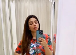 Shama Sikander Instagram - Whats your hidden talent????! 🤣 #comedy #todaymood #funnyday #fun #viral #reelitfeelit