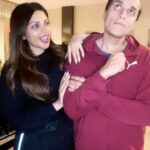 Shama Sikander Instagram - Dost ho to aise…..@jasbinag 😂😂😂 whoever relates leave a 🙌🏻 in the comments below #friendship #goals #funnyreels