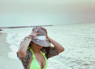 Shama Sikander Instagram - We do not remember Days, we remember Moments.... . . . #beautiful #beach #bikini #whitesand #love #weather #traveldiaries #positivevibes #loveyourself #shamasikander