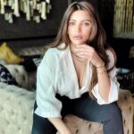 Shama Sikander Instagram - Be fearlessly Authentic.... . . . #loveyourself #beautiful #love #blessed #fearlessly #authentic #photography #style #picoftheday #shamasikander #explore #like #share #comment #trend