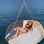Shama Sikander Instagram - You don't need to be perfect. You just need to be yourself...😎 Agree Coment below 👇 #reelsinstagram #loveyourlife #perfect #reelitfeelit #reels #view #shamasikander #reelkarofeelkaro #explorepage #like #share #comment