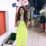 Shama Sikander Instagram - My happy dance for my 2.6 Million Insta Family ❤️🥰 #happiness #gratitude #love #happymood #reelsinstagram #reelkarofeelkaro #reelitfeelit #thankyou #dancewithme #like #share #comment #Follow