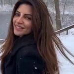 Shama Sikander Instagram - Let me take you all my throughout year in 20 seconds.... #loveyourself #reelkarofeelkaro #reelsvideo #reelitfeelit #reelsinstagram #shamasikander #explore #throwback #pictures