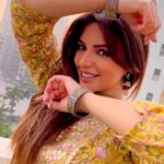 Shama Sikander Instagram - From Shama to Pooja . . . Nostalgia struck me hard when I went back to my Pooja days. Pooja's and Shama's struggles were similar, the demons we battled were similar and when we tasted success, the feeling was absolutely worth it. Thank you Indian Television for making me Pooja. She will always be ingrained deeply in me and thank you all for your love for Pooja/Pooji Paji …. You gave me so much space in your heart , you felt everything i felt on screen and made me a household name for this i am forever grateful 😇 🙏🏻 . #ReelsPeTV #IndianTVFiesta #IndianTelevision #IndianTvSerial #DailySoap #YehMeriLifeHai #PoojaMalhotra