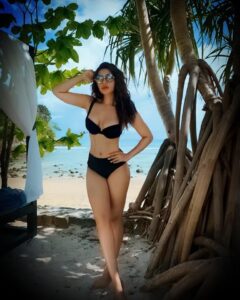 Shama Sikander Instagram - Missing beaches of Thailand and this body….😆😆
.
.
.
#throwback #thailand #beautiful #beach #vibes #love #weather #happy #bikini #loveyourself #believe #fun #me #travelling #loveyourlife