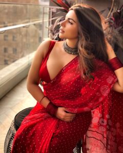 Shama Sikander Instagram - Gods Child…😇🧿
.
.
.
#beautiful #nature #saree #indian #gratitude #love #life #happiness #motivation  #positivevibes #inspiration #believe #loveyourself #shamasikander #trending #viral #like #share #comment