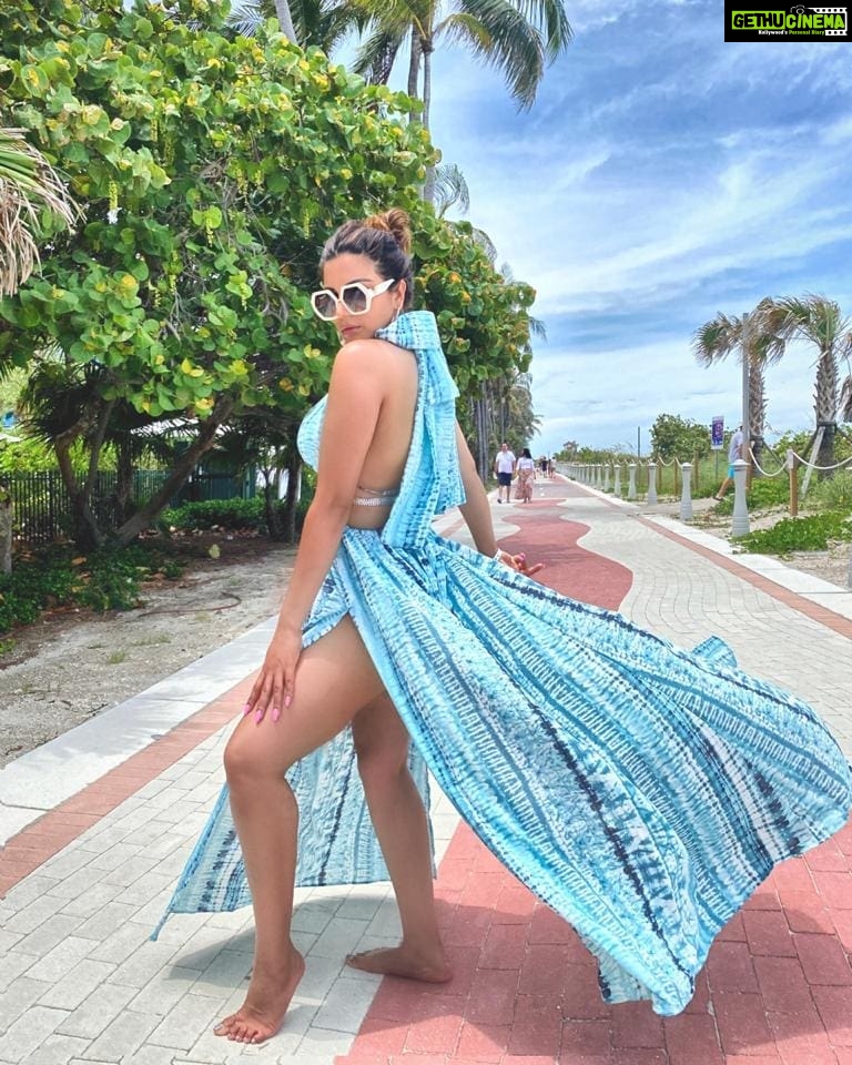 Shama Sikander Instagram - I want some Miami beachhhh…. 🏝🏝 . . . #beautiful #beach #miami #nature #love #happiness #motivation #positivevibes #loveyourself #inspiration #believe #blessed Miami, Florida