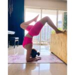 Shama Sikander Instagram - Practice makes Better….🙏🏻😇 . . . #exercise #workout #Yoga #motivation #monday #happy #nature #picoftheday #fit #health #lifestyle #goals #fitnessvibes Mumbai, Maharashtra