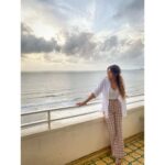 Shama Sikander Instagram - Which one u like 1 or swipe right 2 ?? Jab photogrpher accha ho to photo acchi aani hi hai kyun? Thank u my darling @vanessabwalia for the beautiful clicks ❤️😘 . . . #beautiful #smile #friends #nature #gratitude #love #pure #happiness #motivation #positivevibes #inspiration #believe Mumbai, Maharashtra