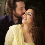 Shama Sikander Instagram - Suqoon…😇♥️ . . @jamesmilliron 📸-@avigfilms . . . #joy #love #smile #happiness💕 #suqoon #indianwear #eidmubarak #peace #shamasikander