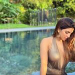 Shama Sikander Instagram - Your soul deserves your unconditional Love...Happy Soulful Sunday 😇 . . . #love #nature #sunday #happy #weather #mood #soul #picoftheday #lifestyle #goals #happysunday #soulfuldunday #sundayfunday #sundayvibes💕 Mumbai, Maharashtra