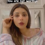 Shama Sikander Instagram - My motto of life….💪🏻 leave a ❤️ if this is your motto too ….. #power #powerhuman #weareenough #youareenough #youareworthy #youhavethepower #youarethepower #godenergy #humanempowerment #inspiringvideos #reels #reelsinstagram #reelitfeelit #reelkarofeelkaro