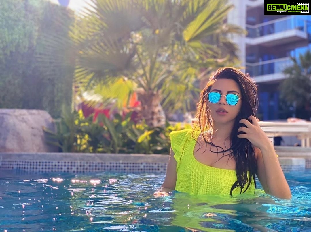 Shama Sikander Instagram - I am enough. I was born for such a time as this. I exist to do something great in the world. I have a unique purpose that I intend to live out.... . . . #beautiful #nature #gratitude #love #happiness #motivation #positivevibes #inspiration #believe #blessed