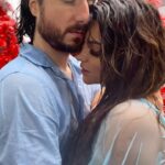 Shama Sikander Instagram - Ab ye mausam aisa hai to romance bhi kyun ruke…. Dil kya kare jab kisiko kisise pyar ho jaye…@jamesmilliron 🥰 #dil #pyar #love #romance #oldsongs #kishorekumar #bollywood #filmy #bollywoodsongs #actor #couple #bollywoodsongs #reels #reelsinstagram #reelitfeelit #reelkarofeelkaro