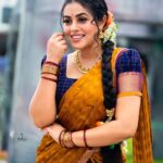 Shamna Kasim Instagram – Happiness and comfort dressing traditional is so so different ❤️ 

Costume: @ivalinmabia 
Jwellery: @kushalsfashionjewellery 
Pic’s: @v_capturesphotography 
Hairstylist: @hairartistpoojagupta 
Personal staff: @tharikreshma625 
#dhee14dancingicon #telugu #etv #lovemyjob ❤️