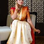 Shamna Kasim Instagram – The joy of dressing is an art… 

Costumes: @kanchipuramrajyalakshmisilks 
Jwellery: @kushalsfashionjewellery 
Pics: @punithphotography3 
Edit: @v_capturesphotography 
Hairstylist: @hairstylist_srinivas 
Personal staff: @chintu_6172