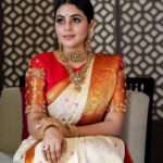 Shamna Kasim Instagram - The joy of dressing is an art… Costumes: @kanchipuramrajyalakshmisilks Jwellery: @kushalsfashionjewellery Pics: @punithphotography3 Edit: @v_capturesphotography Hairstylist: @hairstylist_srinivas Personal staff: @chintu_6172
