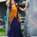 Shamna Kasim Instagram - Happiness and comfort dressing traditional is so so different ❤️ Costume: @ivalinmabia Jwellery: @kushalsfashionjewellery Pic’s: @v_capturesphotography Hairstylist: @hairartistpoojagupta Personal staff: @tharikreshma625 #dhee14dancingicon #telugu #etv #lovemyjob ❤️