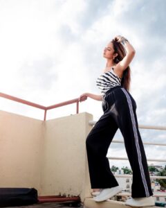 Shanvi Srivastava Instagram - 📸💕
.
.
.
.
.
.
#shanvisrivastava #fashion  #love #instagood #instagram #shanvians#photooftheday #thursday