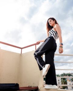 Shanvi Srivastava Instagram - 📸💕
.
.
.
.
.
.
#shanvisrivastava #fashion  #love #instagood #instagram #shanvians#photooftheday #thursday