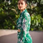 Shanvi Srivastava Instagram – I heard you didn’t have your dose of green for the day! serving some healthy greens for u☺️🤪 
.
.
.
.
.
.
@sahrutha_upcycle @makeupby_ringkulaishram @vikasphotofactory 
#shanvisrivastava #fashion #instagood #shanvians #fridayvibes #loveyourself