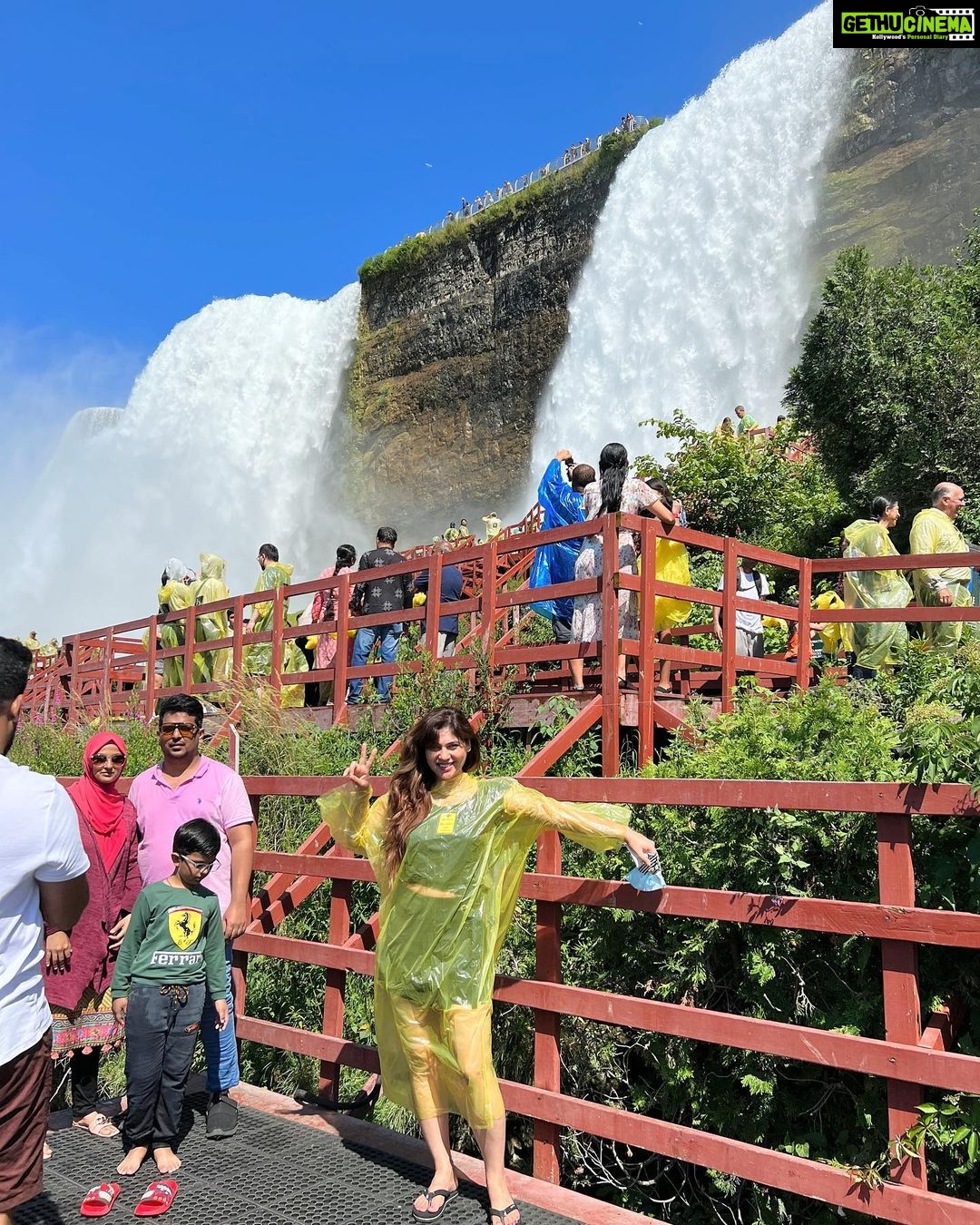Sherin Instagram - Me and mom rocking those ponchos. #sherin #travel #niagarafalls Niagara Falls State Park