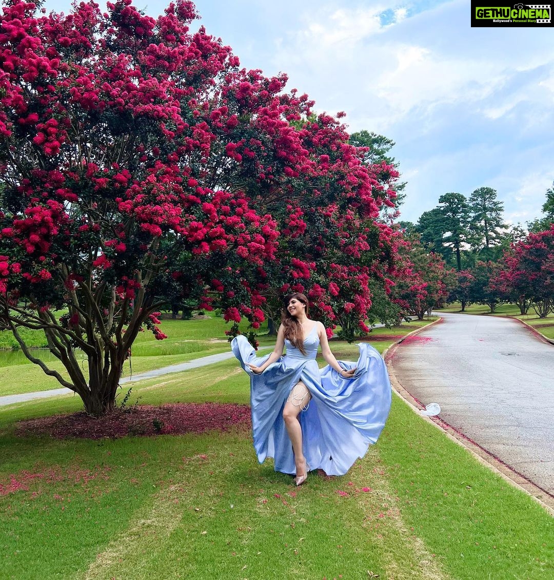Sherin Instagram - Good morning cupcakes. Have a noice day! Pics by - Mommy #sherin #fashion #dress #styling #photography South Carolina