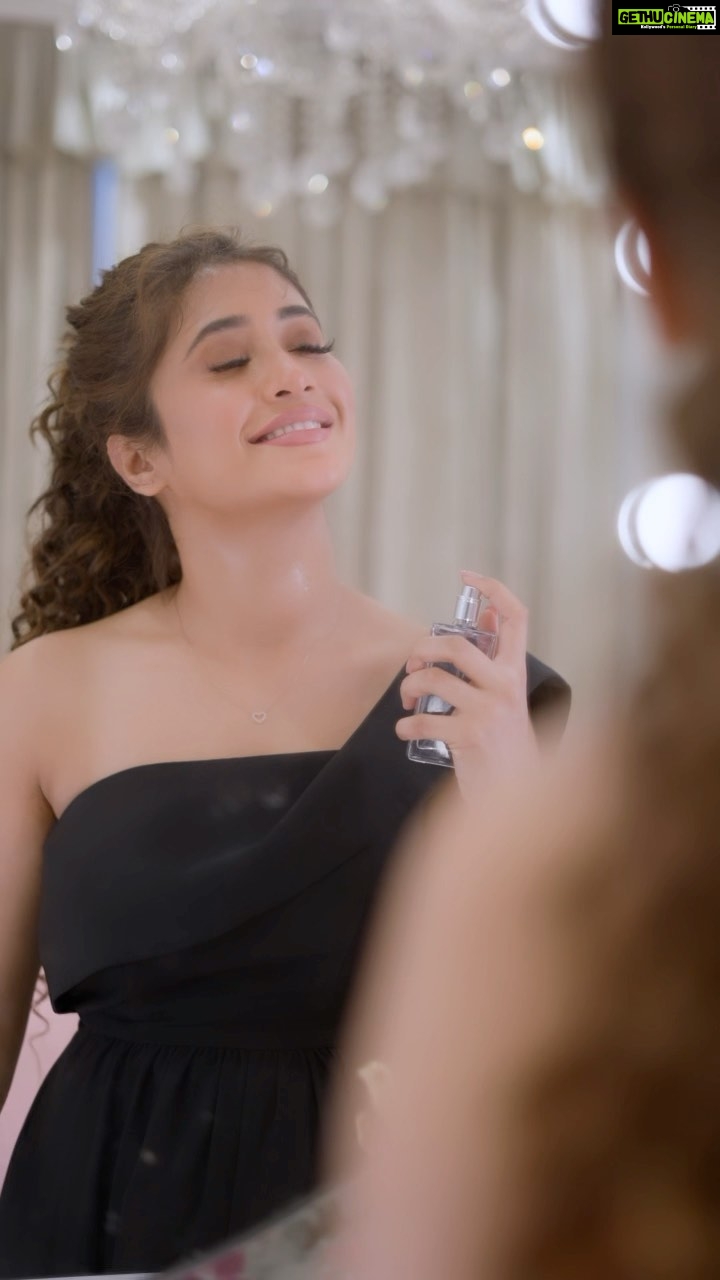 Shivangi Joshi Instagram - @reneeofficial These long-lasting & unforgettable perfumes from RENÉE are sure to compliment your aura wherever you go! Use code SHIVANGIJOSHI10 and get 10% off on www.reneecosmetics.in Also available on Myntra, Nykaa, Amazon, Flipkart and more #ReneeCosmetics #Perfumes #DarkDesire #Bloom #Fragrance #NewLaunch #ad