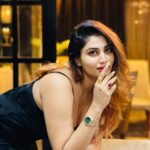 Shivani Narayanan Instagram - Balance babe 🔥