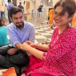 Shraddha Das Instagram - Happy Rakhi 💕, what better place than Iskcon temple ! Thank you @snehzala for standing by me through everything and being a true brother, I keep scolding you all the time but you continue to surprise me with your unconditional love as a brother towards me! My brother Siddharth is not on social media and i hardly post any personal pictures but today was special as I tied him a rakhi at the beautiful Iskcon temple along with my mother. @iskconinc #happyrakshabandhan #happyrakhi #brothersisterlove #iskcon #shraddhadas ISKCON temple Mumbai