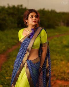 Shraddha Das Instagram - Dhee 14 Village theme look 🙈 Never done it,but was fun Half saree designed and stitched by @shrutiigclothing Jewellery: @shrutiigclothing , Bangles: @stylekarmaa , @anayah_jewellery Hair : @hair_by_vaibhavi_ Make up : @hareshwarp Shot by @ekorphotography #halfsaree #villagegirl #dhee #dhee14 #villagetheme #hyderabad #shraddhadas Hyderabad India
