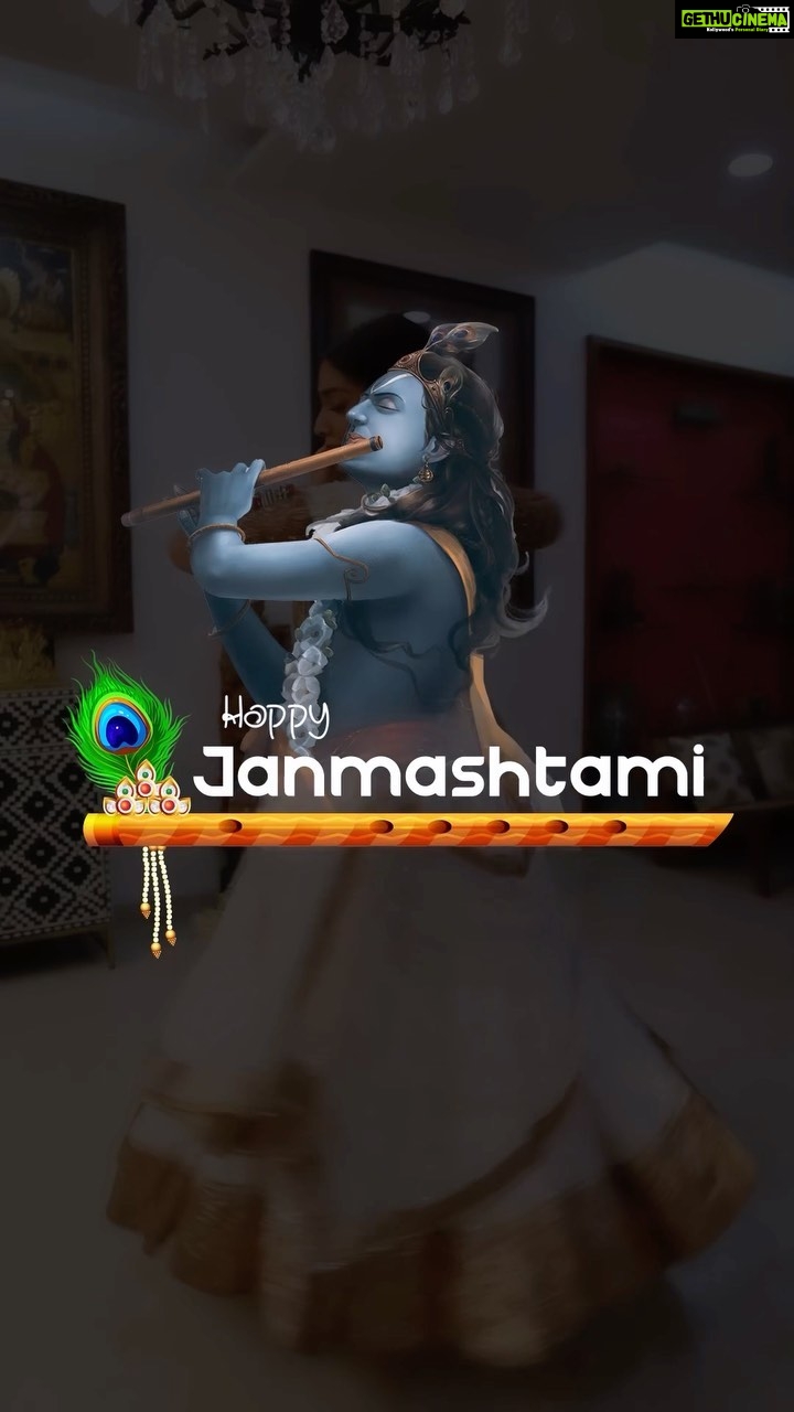 Shriya Saran Instagram - Happy Janmasthami , may you all be blessed with Krishna’s love ❤️ @nutanpatwardhan thank you for composing this for this special occasion. Grateful