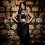 Shruti Haasan Instagram – 🌚🧿🖤 In @jade_bymk

Styled by  @neeraja.kona
Asst stylist @manogna_gollapudi
Photographer @adrin_sequeira hair @noori_hairstylist make up @makeupartist_arti