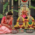 Sneha Instagram - Varalaksmi pooja ! Of course with friends and family. @geetuevents @geetuhautecouture @prasanna_actor @ashokarsh @vyshalisundaram_hairstylist #varalakshmipooja #goddesslakshmi #frndslikefamily #beautifulmemories #blessings #familytime